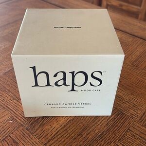 Haps ceramic candle vessel with middle seat candle